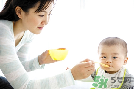 艾草能治乳房濕疹嗎？艾草怎么治療乳房濕疹？