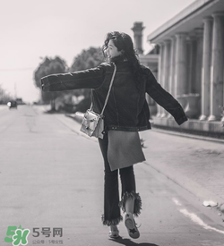tfboys春晚同款ash鞋正品多少錢？tfboys同款艾熙小白鞋專柜價格