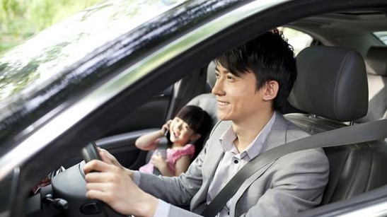 坐車暈車的人開車會暈嗎？暈車的人開車會不會暈車