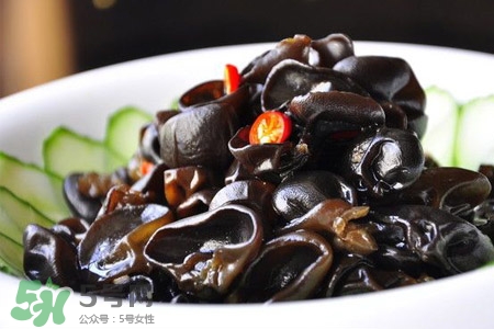 痛風(fēng)可以吃黑木耳嗎？患有痛風(fēng)能吃黑木耳嗎？