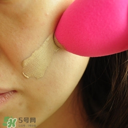 美妝蛋可以用香皂洗嗎？美妝蛋可以用肥皂洗嗎？