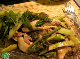 香椿和鴨肉能一起吃嗎？香椿和鴨肉可以同時吃嗎？