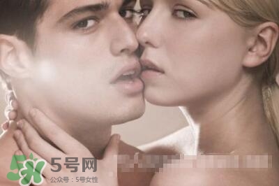 夫妻兩地分居怎么解決生理需求？夫妻兩地分居該如何相處？