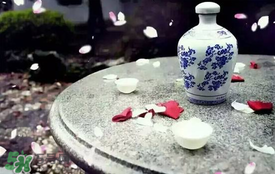 桃花醉酒好喝嗎？喝桃花醉酒有什么好處？