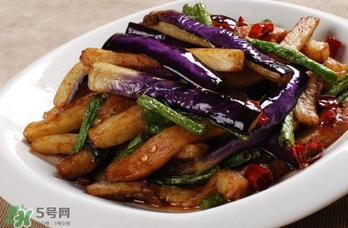 如何炒茄子不黑？怎么炒茄子不黑