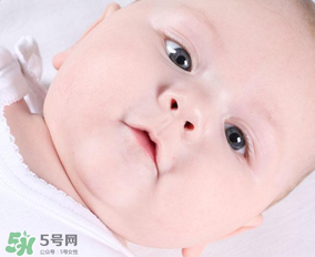 寶寶有鼻屎不通氣怎么辦？寶寶有鼻屎鼻塞怎么辦？