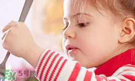 寶寶可以吃小龍蝦嗎？多大的寶寶可以吃小龍蝦呢？