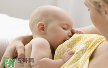 寶寶溢奶怎么辦？寶寶溢奶怎么做？
