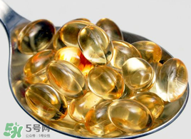 嬰兒吃魚肝油有什么好處？嬰兒吃魚肝油會(huì)拉肚子嗎？