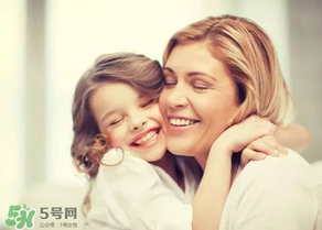 2017年母親節送什么口紅？2017年送媽媽口紅什么顏色好？