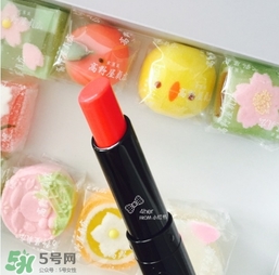 嬌蘭小黑裙003多少錢(qián)？嬌蘭小黑裙唇膏003專柜價(jià)格
