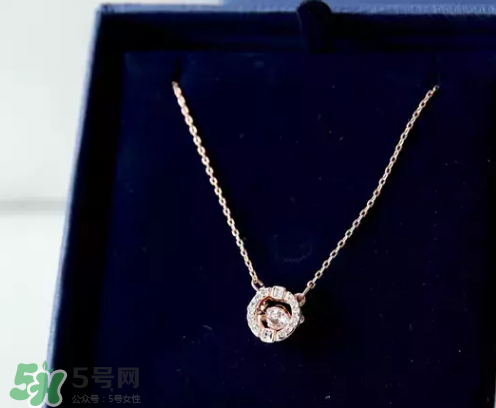 施華洛世奇跳動(dòng)的心是什么材質(zhì)？跳動(dòng)的心項(xiàng)鏈?zhǔn)倾y的嗎？