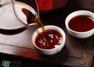 普洱茶發(fā)霉了怎么處理？普洱茶發(fā)霉了還能喝嗎？