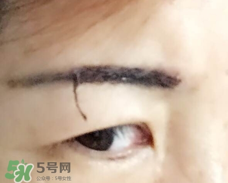 眉膠和眉粉哪個好用？眉膠和沒分的區(qū)別
