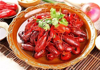 油燜大蝦怎么剪？油燜大蝦怎么處理？