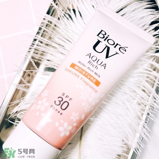 碧柔櫻花防曬霜怎么樣？碧柔櫻花防曬霜好用嗎？