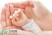 寶寶指甲凹凸不平是什么原因？寶寶指甲凹凸不平正常嗎？