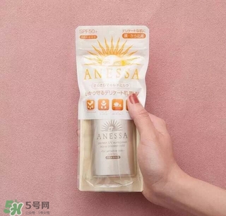 安耐曬9款防曬產品的評測_區別_對比