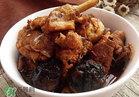 鴨肉能和香菇一起燉嗎？香菇燉鴨肉有毒嗎？