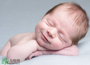 嬰兒吃藥能打預(yù)防針嗎？嬰兒吃藥影響預(yù)防針嗎？