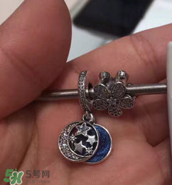 pandora繁星童話手鏈?zhǔn)鞘裁床馁|(zhì)？潘多拉繁星童話是銀的嗎？