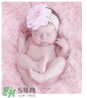 早產兒要喝早產兒奶粉嗎？早產兒最好喝什么奶？