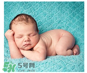 早產兒奶粉吃到什么時候？早產兒奶粉吃多久？