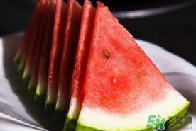 現(xiàn)在的西瓜為什么都是白籽？白籽西瓜是催熟的嗎？