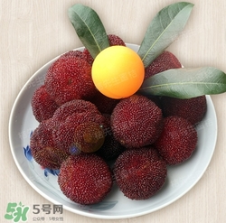 楊梅發(fā)霉了還能吃嗎？吃了發(fā)霉的楊梅會怎樣？