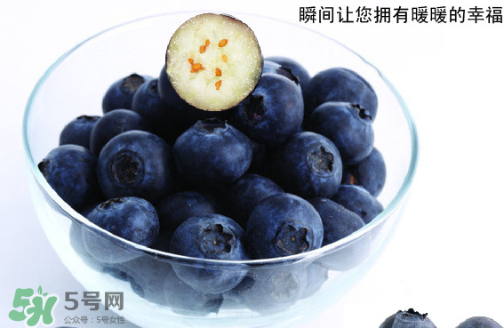 藍(lán)莓是什么顏色？藍(lán)莓泡水什么顏色？