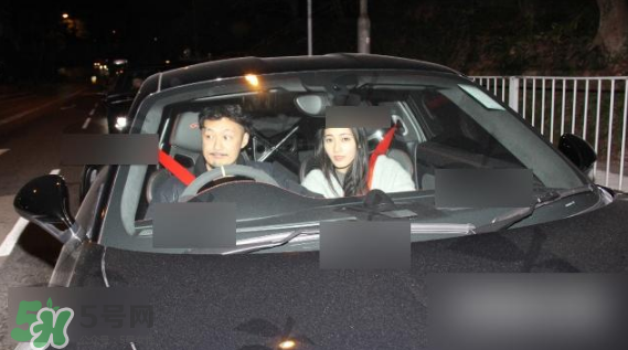 余文樂首曬女友美照 余文樂女朋友是誰？