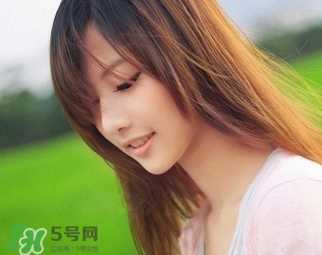 女生說下雨了怎么回復?女生說下雨了什么意思?