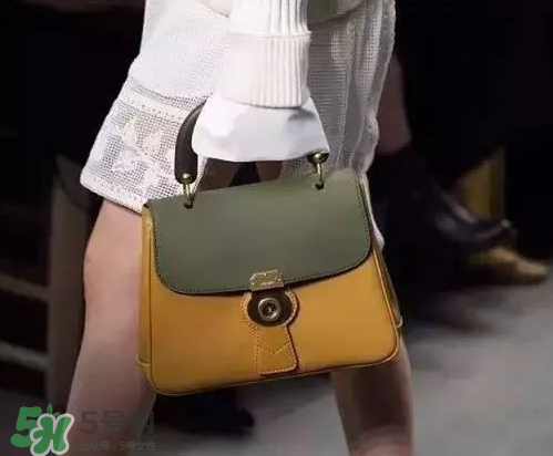 burberry dk88鎖頭包尺寸多大？巴寶莉dk88包有幾種尺寸？