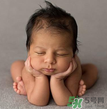 新生兒臍帶發炎可以用菜油擦嗎？臍帶能不能用菜油擦？