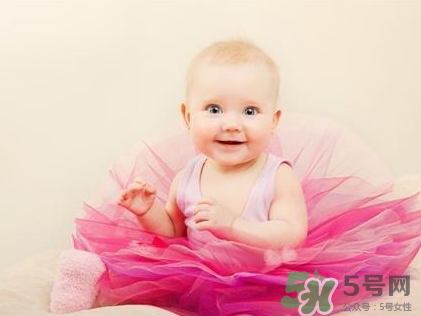 新生兒吃母乳會撐到嗎？新生兒吃母乳會吃撐嗎？