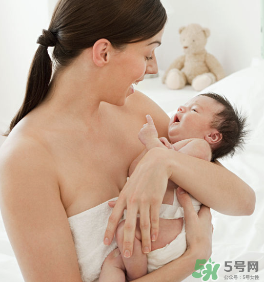 新生兒母乳喂養腹瀉需要換奶粉喂嗎？