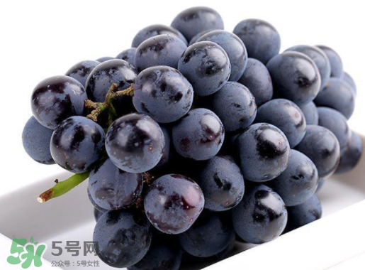 夏黑葡萄皮能吃嗎？夏黑葡萄怎么吃？