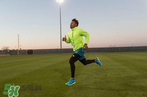 new balance fuelcell跑鞋腳感怎么樣_值得買嗎？