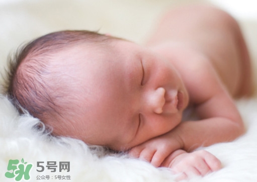 晚上睡覺(jué)趴著睡好嗎？晚上趴著睡覺(jué)有什么壞處