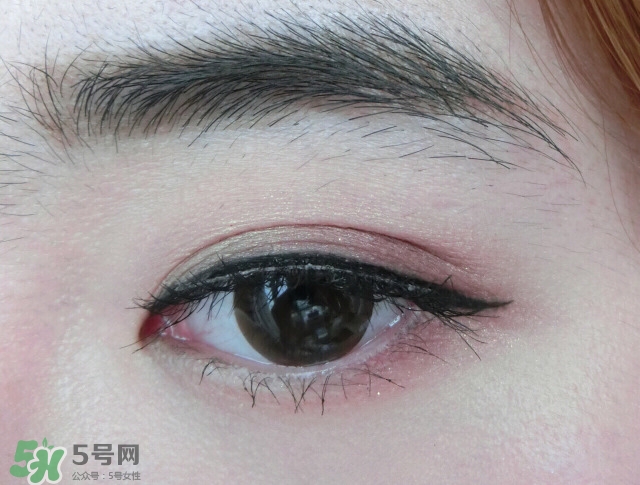 nars吉隆坡眼影怎么畫？nars吉隆坡雙色眼影畫法圖解