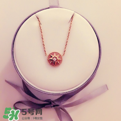 迪奧羅盤項(xiàng)鏈意義是什么？dior迪奧羅盤項(xiàng)鏈有什么寓意？
