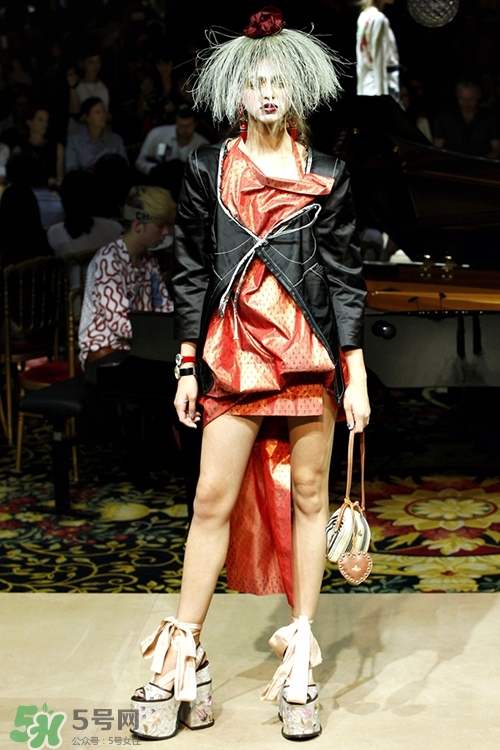 vivienne westwood是什么牌子？西太后是哪個(gè)國(guó)家的