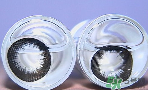 隱形眼鏡干了怎么辦？隱形眼鏡可以用礦泉水泡嗎