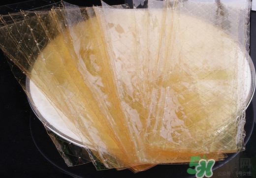 吉利丁片是什么？吉利丁片怎么做布??？