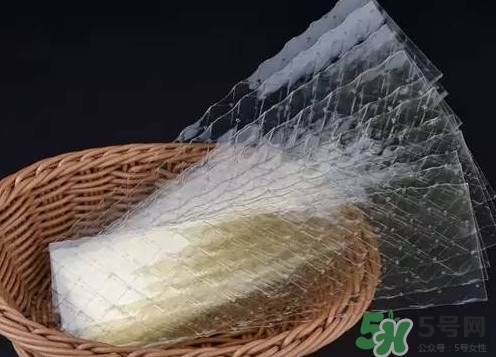 吉利丁片與瓊脂有什么不同？吉利丁片和瓊脂的區(qū)別