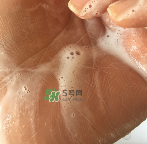 貝蜜清凈痘控油潔面啫喱怎么樣？貝蜜清祛痘控油潔面啫喱好用嗎？