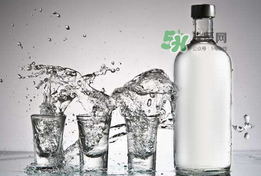 白酒加可樂是春藥？白酒加可樂喝了會怎樣？