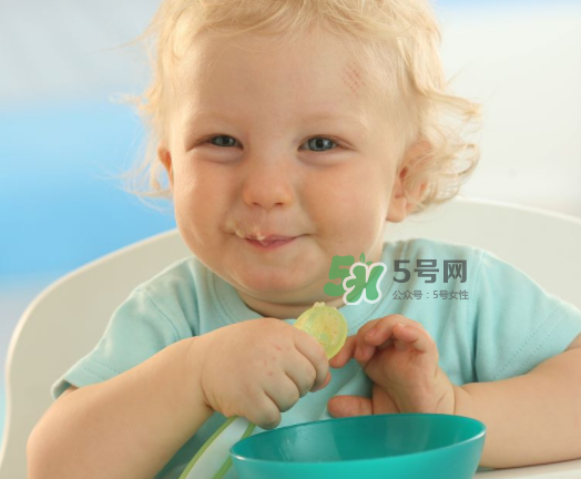 寶寶什么時候可以吃油？寶寶能吃油嗎？