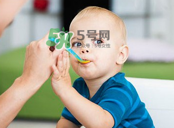 寶寶什么時候可以吃油？寶寶能吃油嗎？