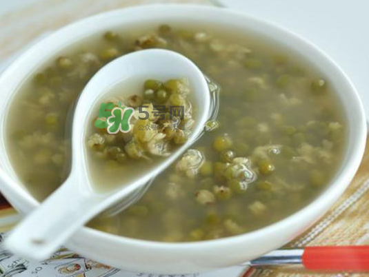 寶寶能喝綠豆水嗎？寶寶能喝綠豆湯嗎？